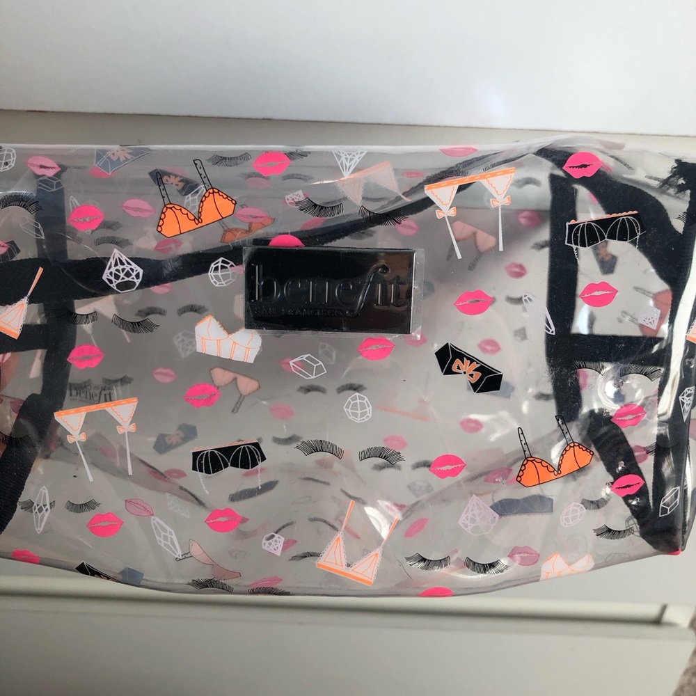Nwot Benefit Clear Cosmetics Case
